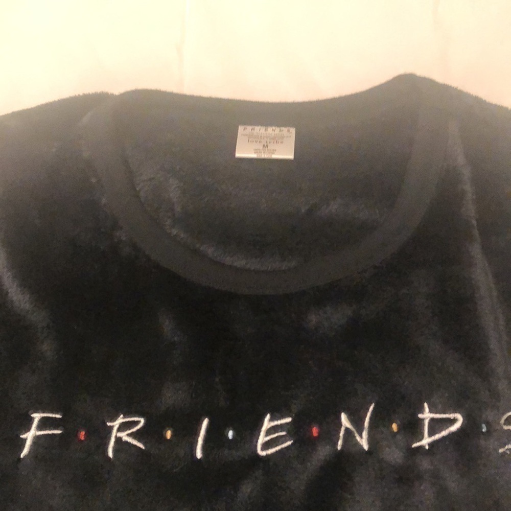 Friends black soft velour feel black sweater - Picture 7 of 7